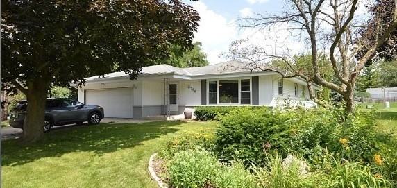 3756 W Thorncrest Dr - Photo 2 of 35