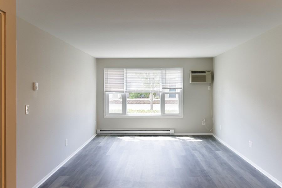 12804 W Hampton Ave #8 - Photo 5 of 6
