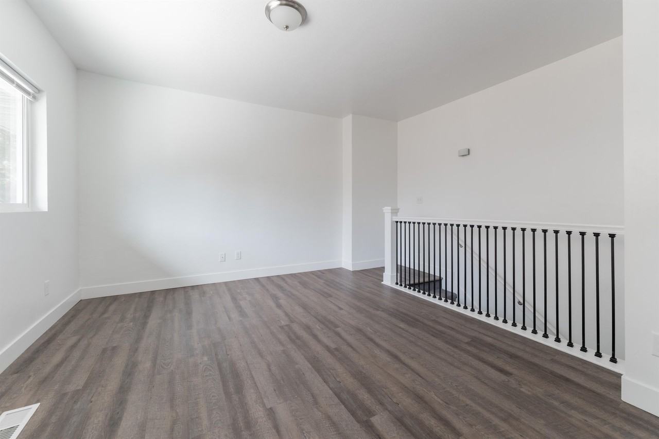 360 N 200 W Apt B - Photo 3 of 17