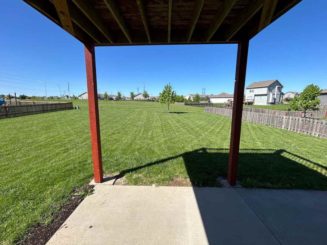 700 Quincy Ct - Photo 5 of 18