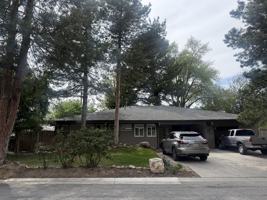 featured image of 1576 E Lakewood Dr #1