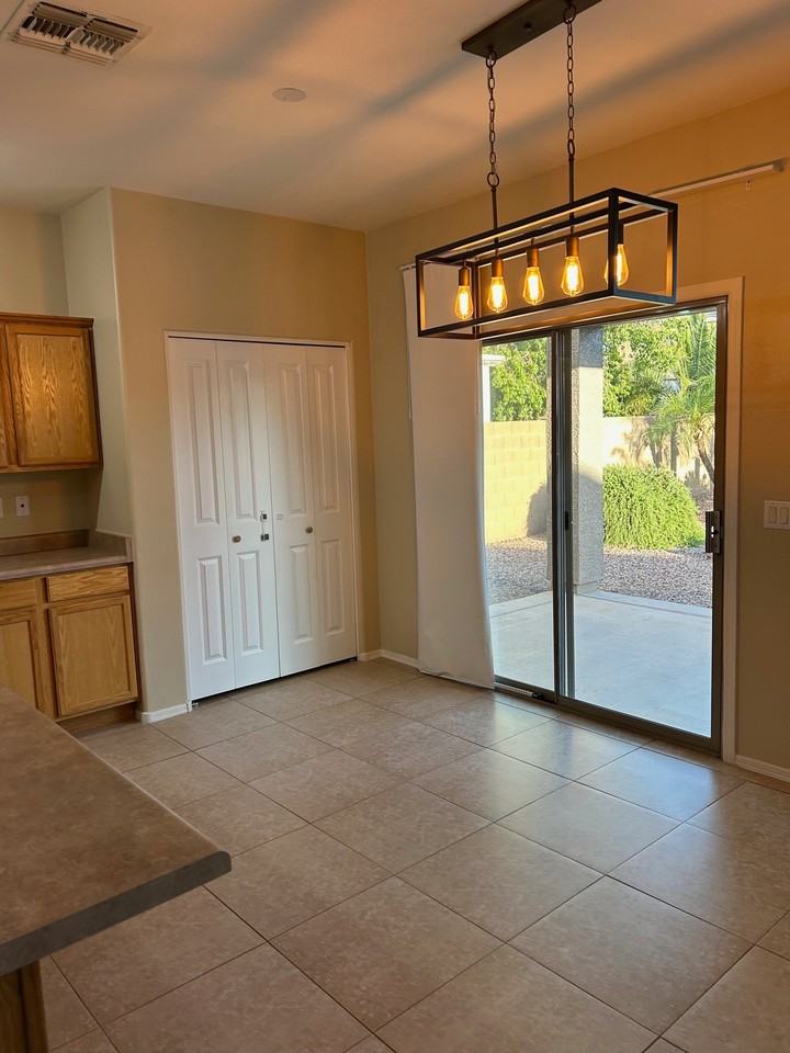 17923 W Port Au Prince Ln - Photo 5 of 19