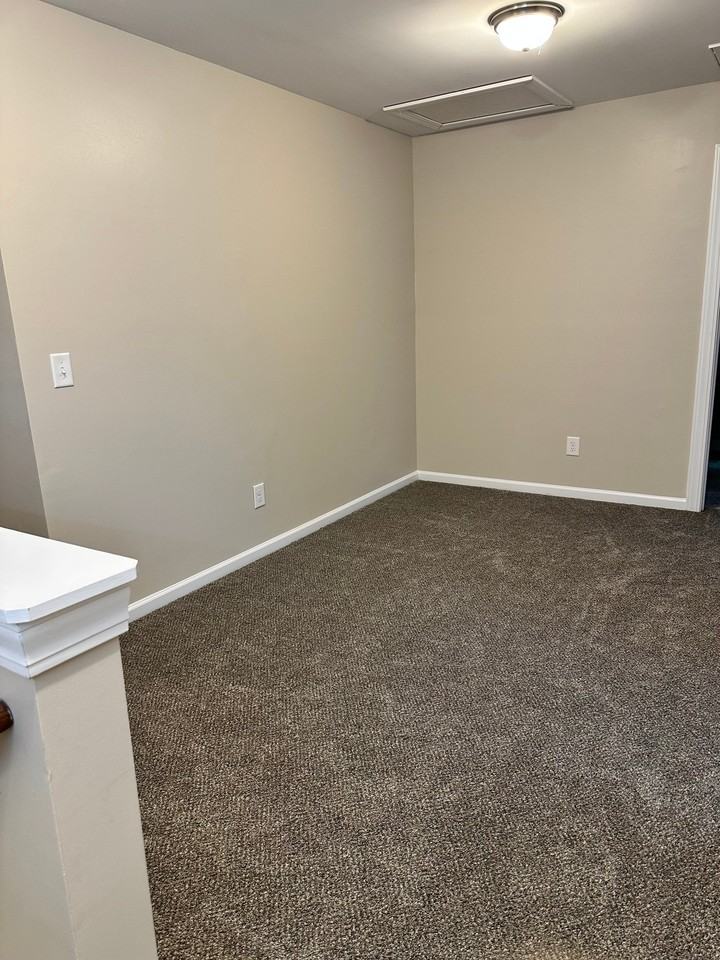 156 Top Forest Dr - Photo 3 of 9