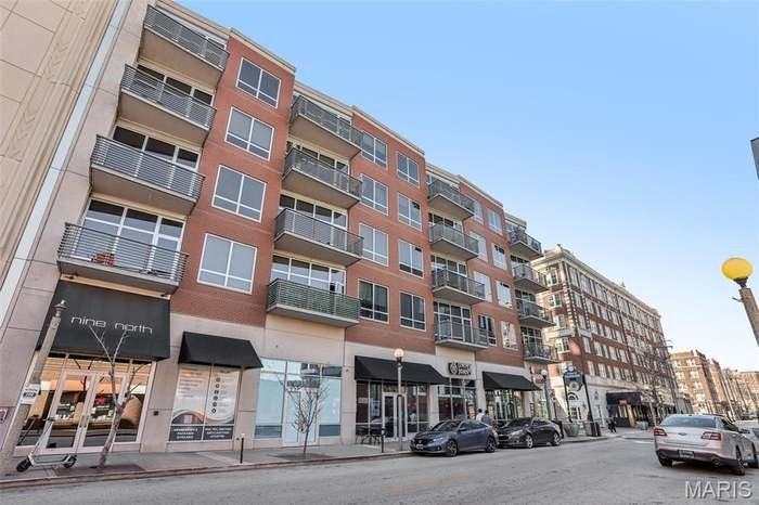 9 N Euclid Ave #408 - Photo 3 of 18
