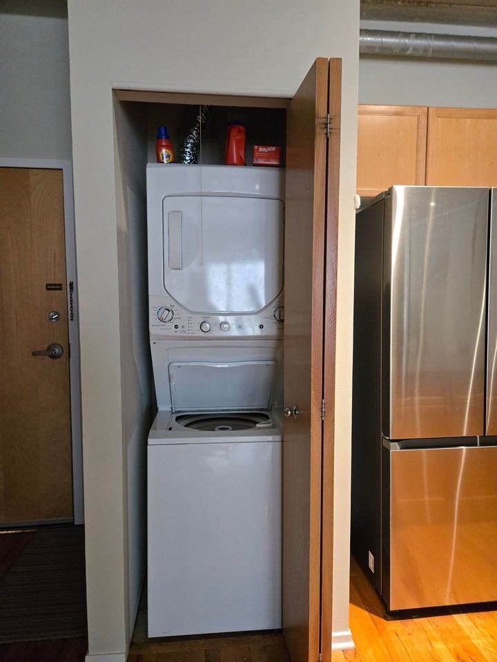1430 S Michigan Ave #206 - Photo 3 of 13