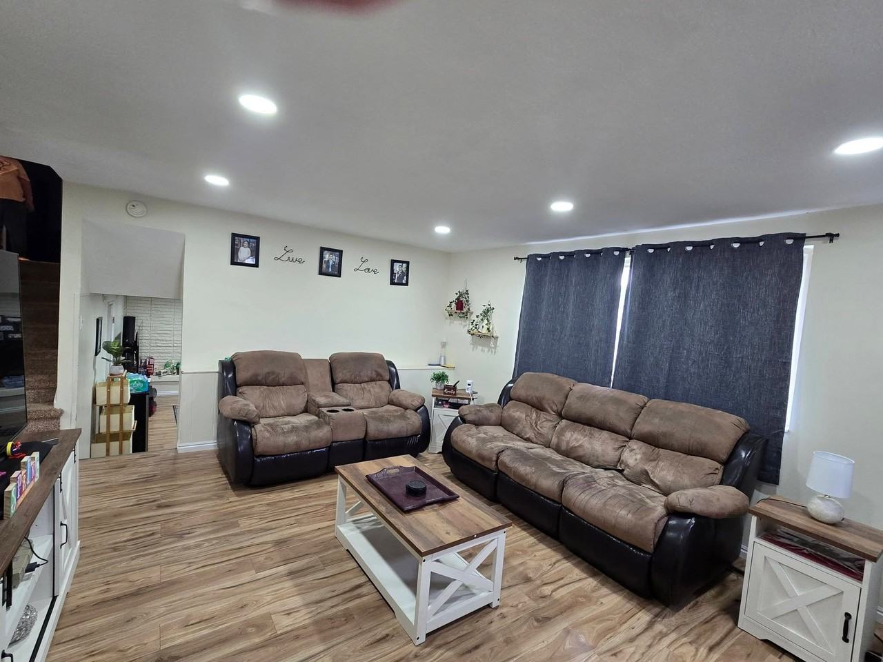 1593 W Manzanita Dr - Photo 2 of 11