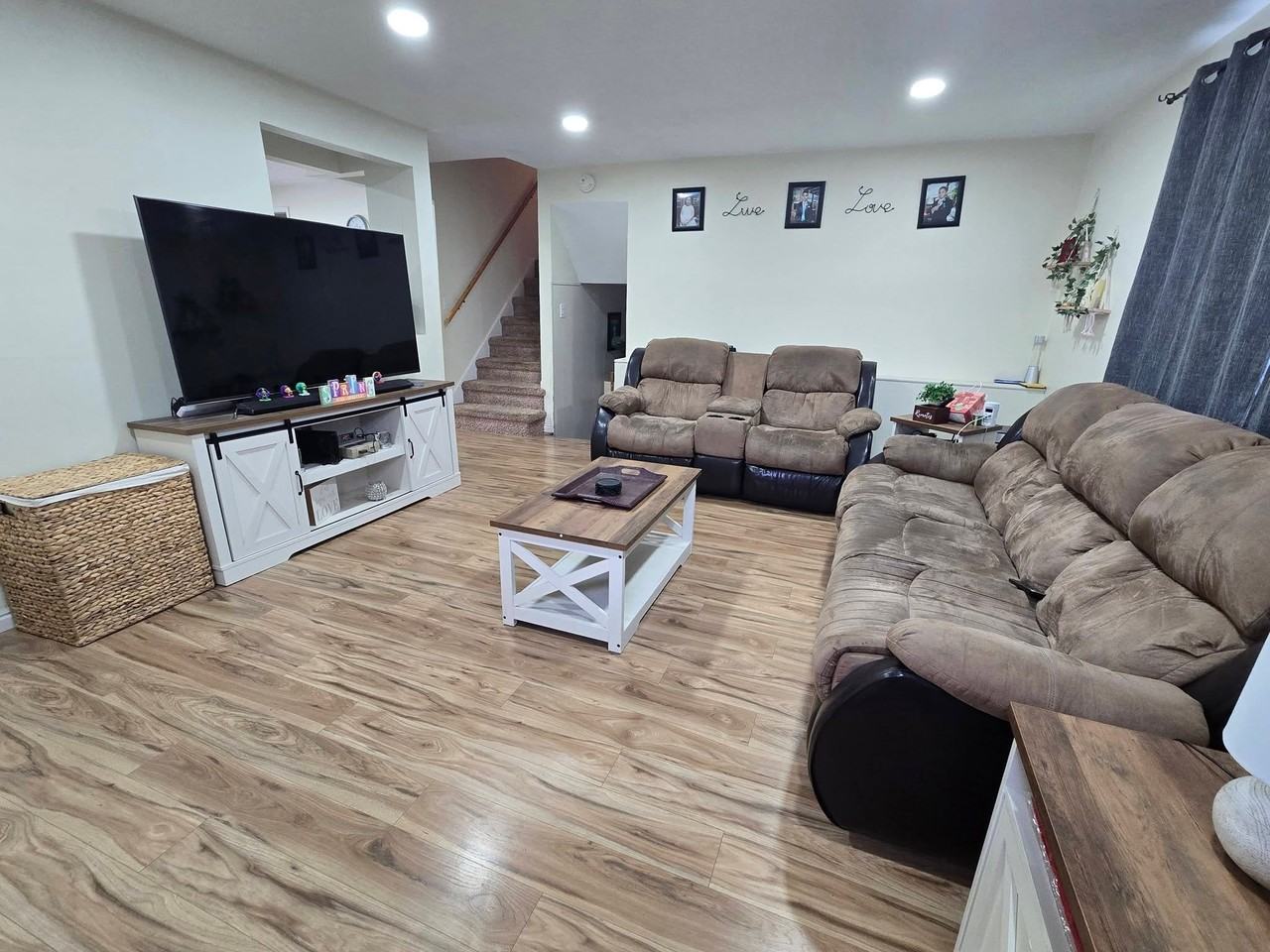 1593 W Manzanita Dr - Photo 3 of 11