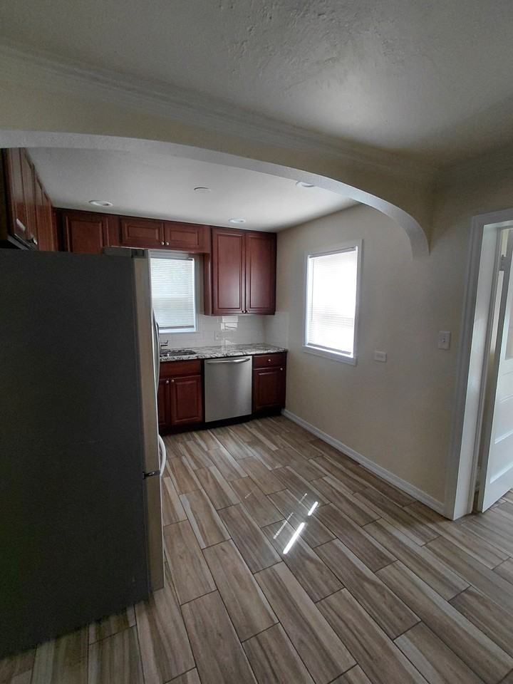 1 S Elati St - Photo 5 of 19