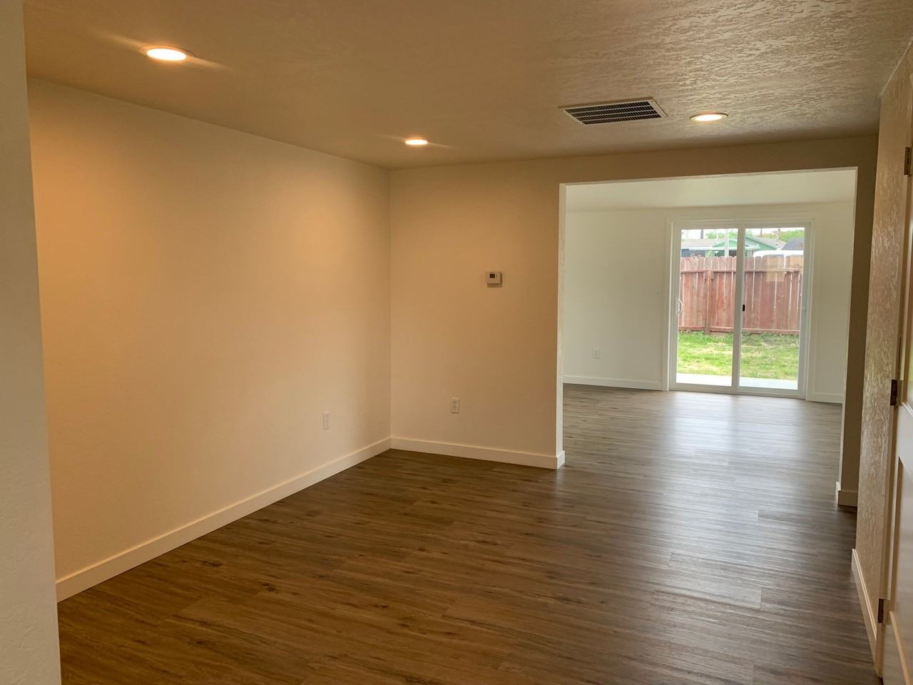 1916 Park St - Photo 5 of 17