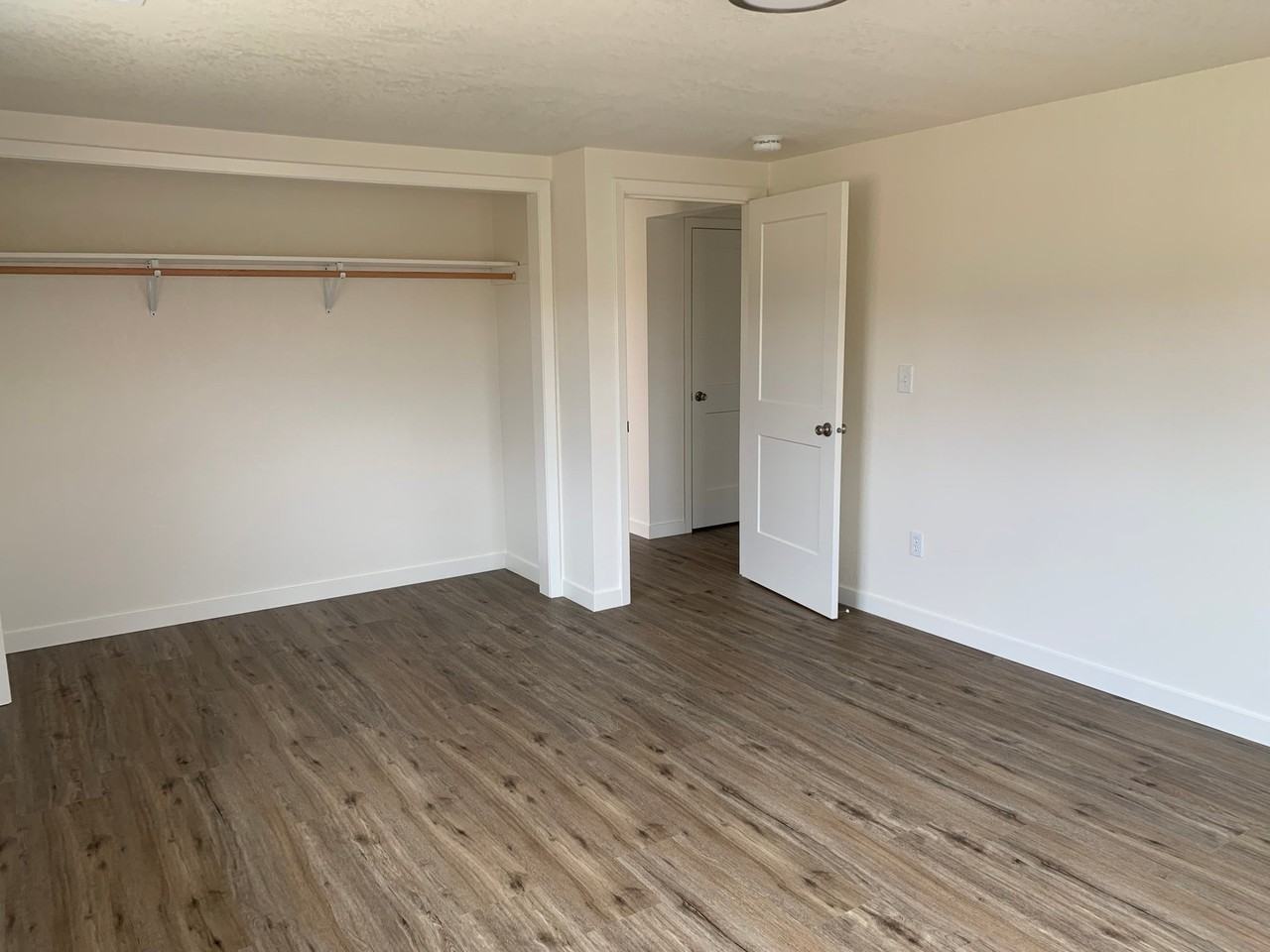 1916 Park St - Photo 7 of 17