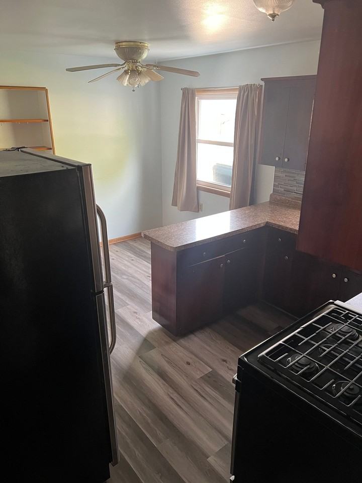 6654 W Constance Ave - Photo 3 of 16