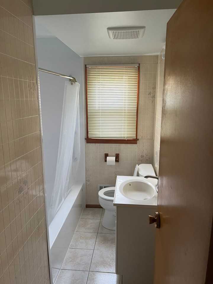 6654 W Constance Ave - Photo 4 of 16