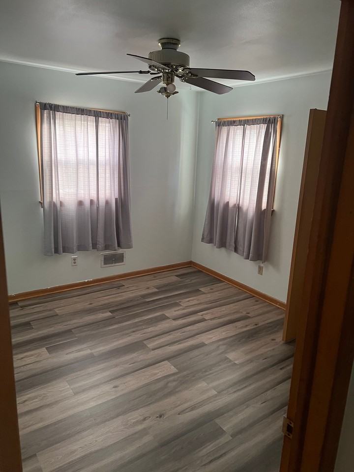 6654 W Constance Ave - Photo 7 of 16
