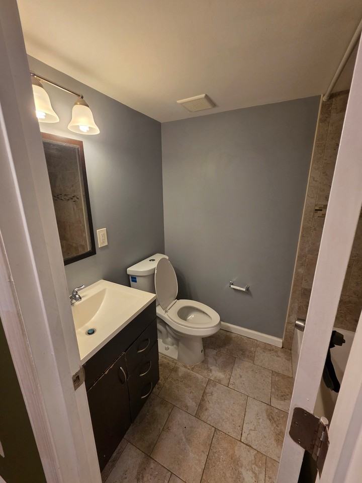 7509 Lenham Dr - Photo 5 of 10