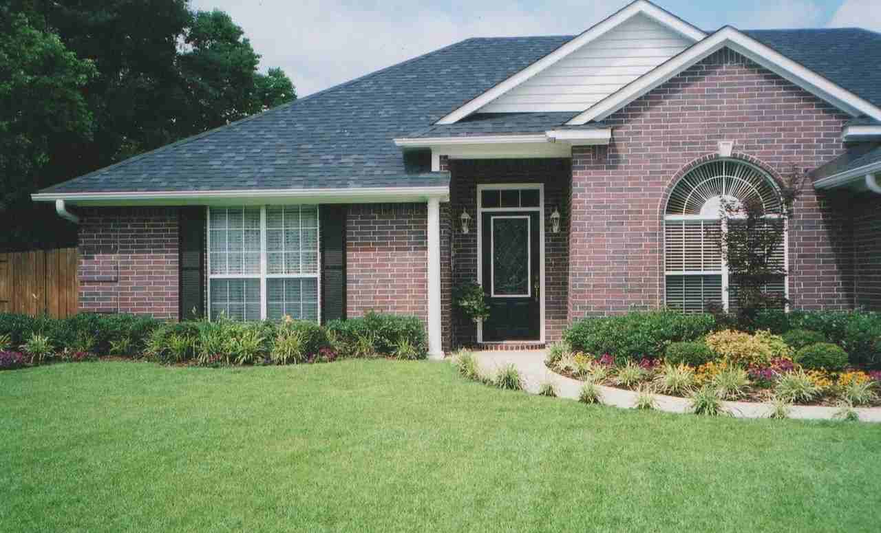 2405 Tyler Ln - Photo 2 of 22