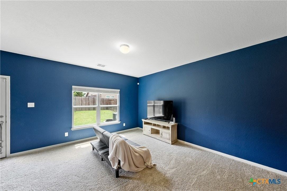 247 Azalea Way - Photo 3 of 20