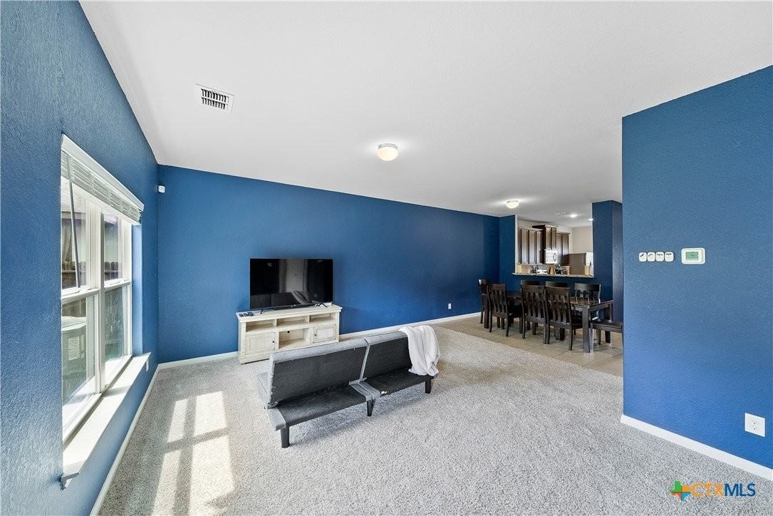 247 Azalea Way - Photo 5 of 20
