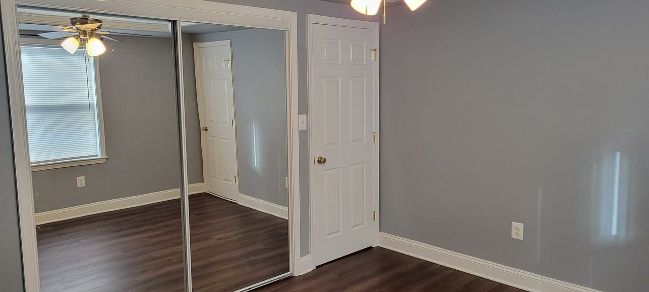 1429 Boulder Ln - Photo 2 of 7