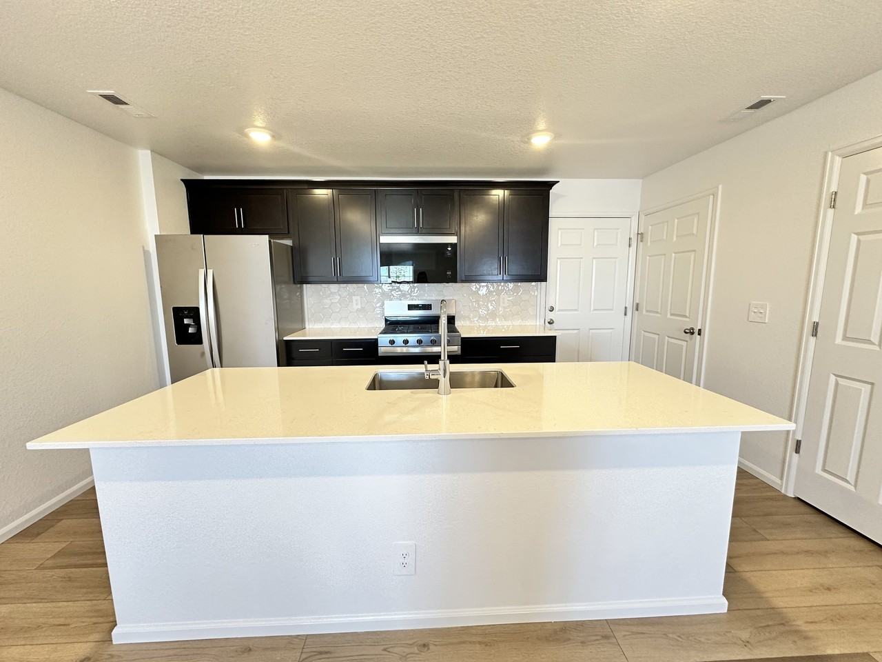 21244 E 65th Dr - Photo 4 of 24