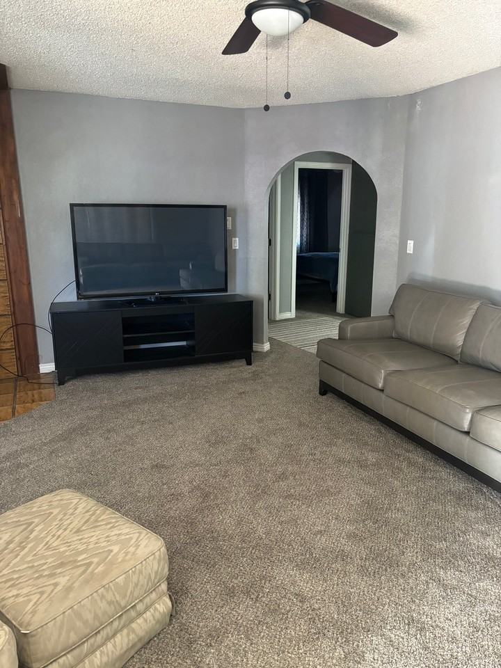 8320 E Sommer Dr - Photo 2 of 16