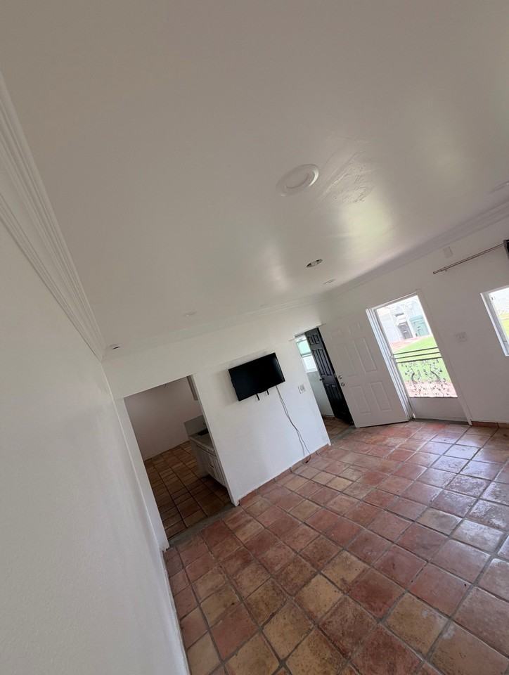 10614 Shellyfield Rd #2 - Photo 4 of 7