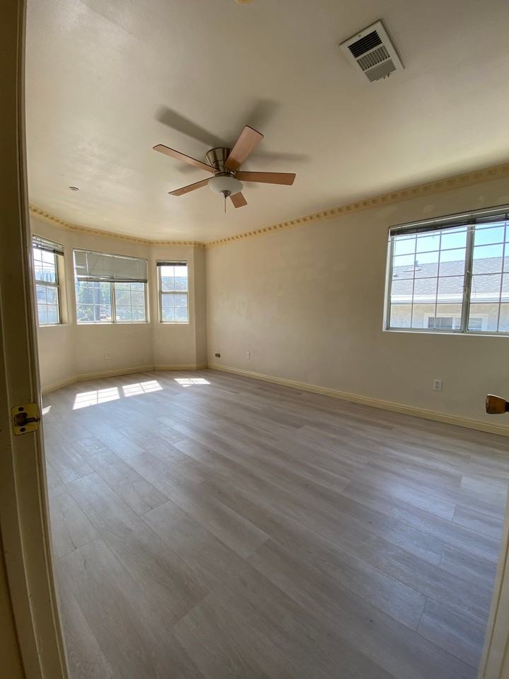 2721 Montezuma Ave - Photo 7 of 16