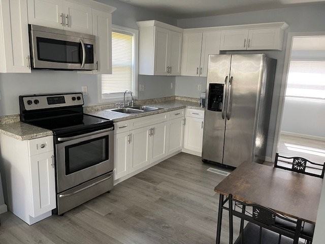 711 Anton St - Photo 3 of 11
