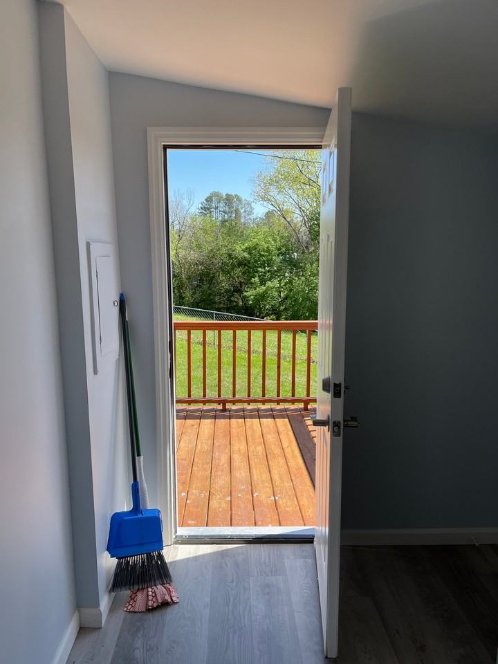 711 Anton St - Photo 7 of 11