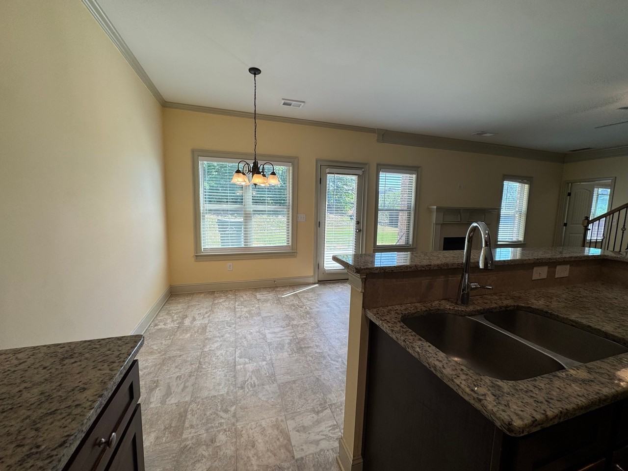 2640 Tyler Bay Ln - Photo 3 of 18