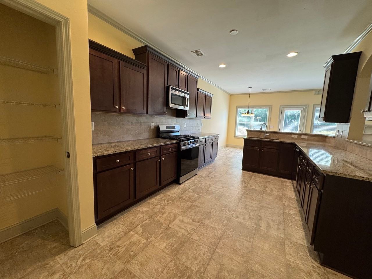2640 Tyler Bay Ln - Photo 4 of 18