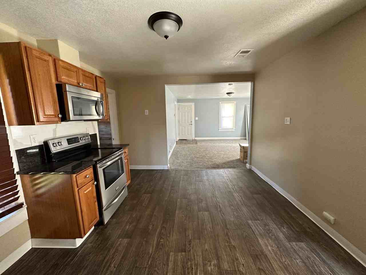 512 N 2Nd St - Photo 6 of 7