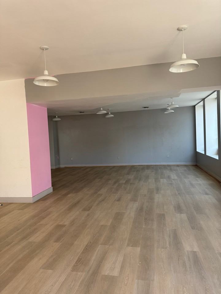 931 Arcade St - Photo 2 of 3