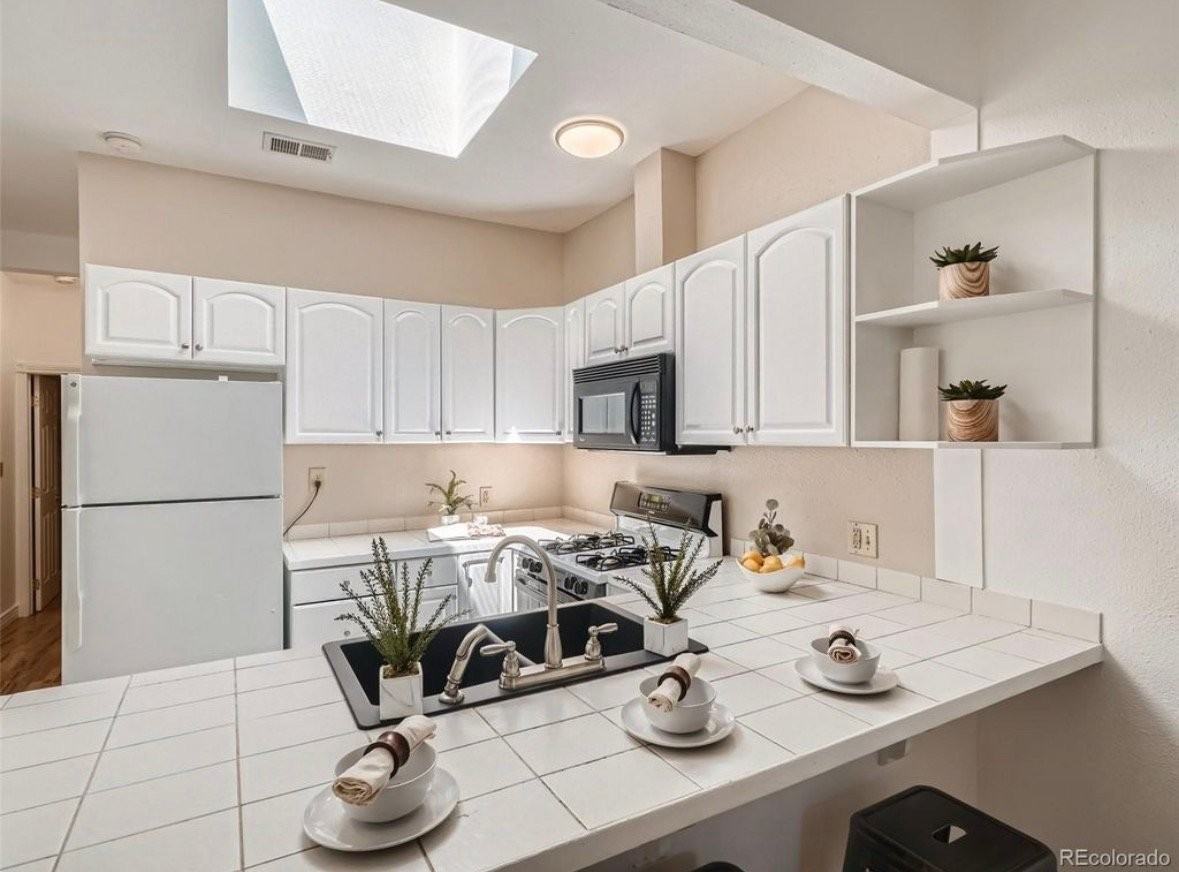 3437 Mariposa St - Photo 2 of 11