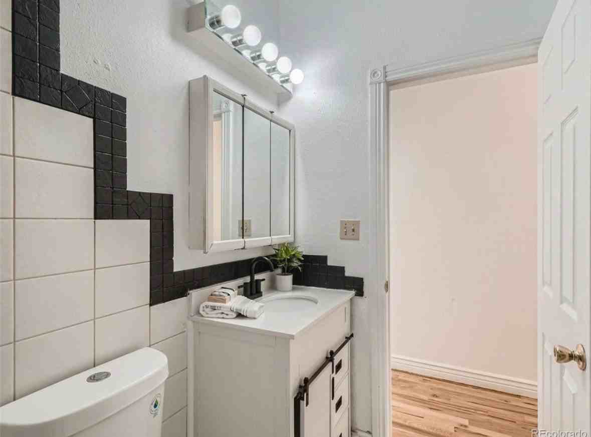 3437 Mariposa St - Photo 5 of 11