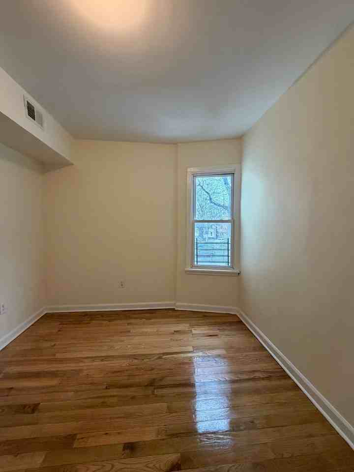 58 S 13th St #2 - Photo 6 of 15