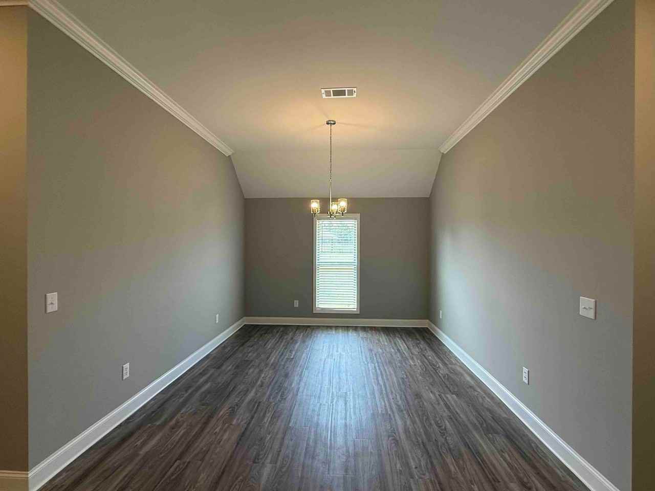 573 Patrick Farms Dr - Photo 6 of 18