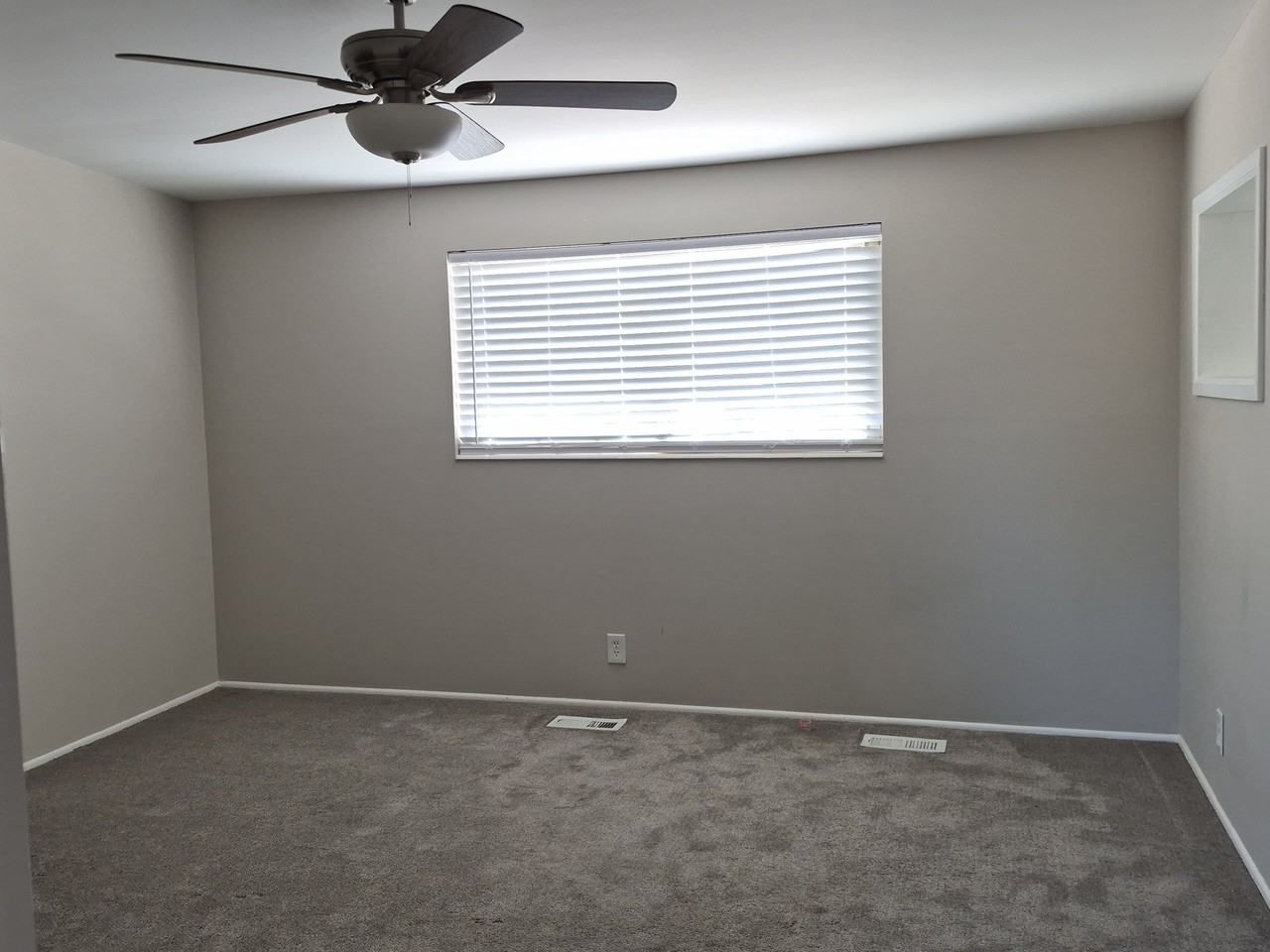 3454 W Brett Ave - Photo 3 of 5