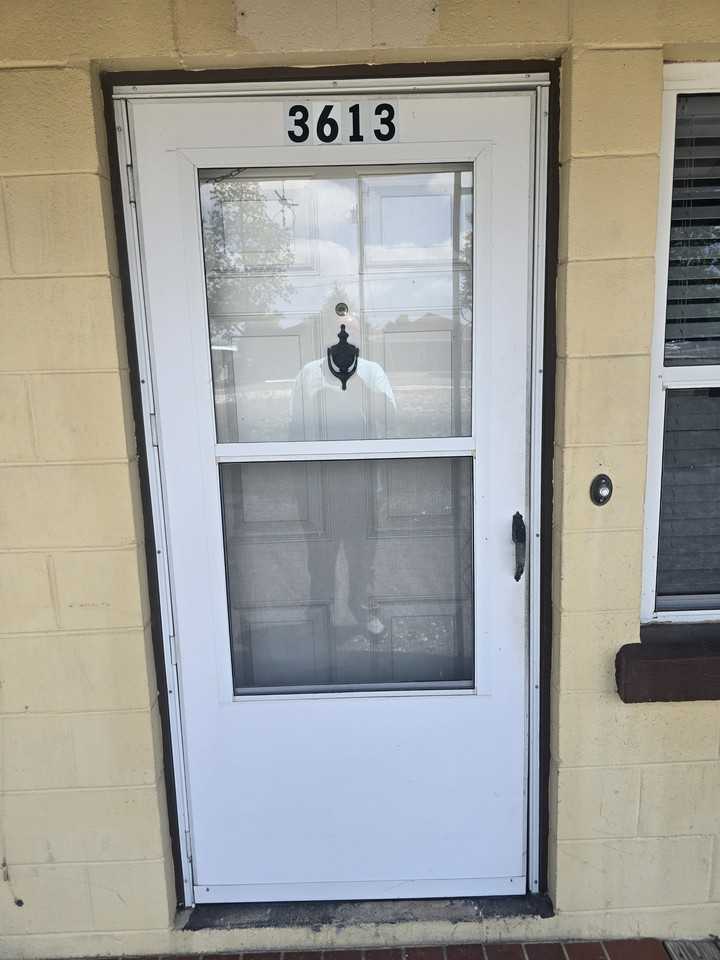 3613 E 14th St #1 - Photo 3 of 23