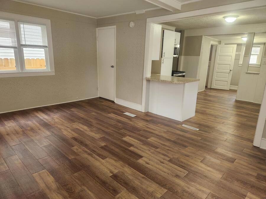 200 Gold Ave Nw - Photo 2 of 10