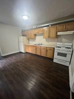 featured image of 305 E Grove St