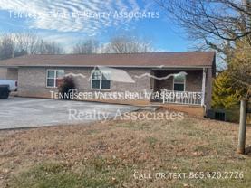 900 Kirk Ave #B - Photo 1 of 1