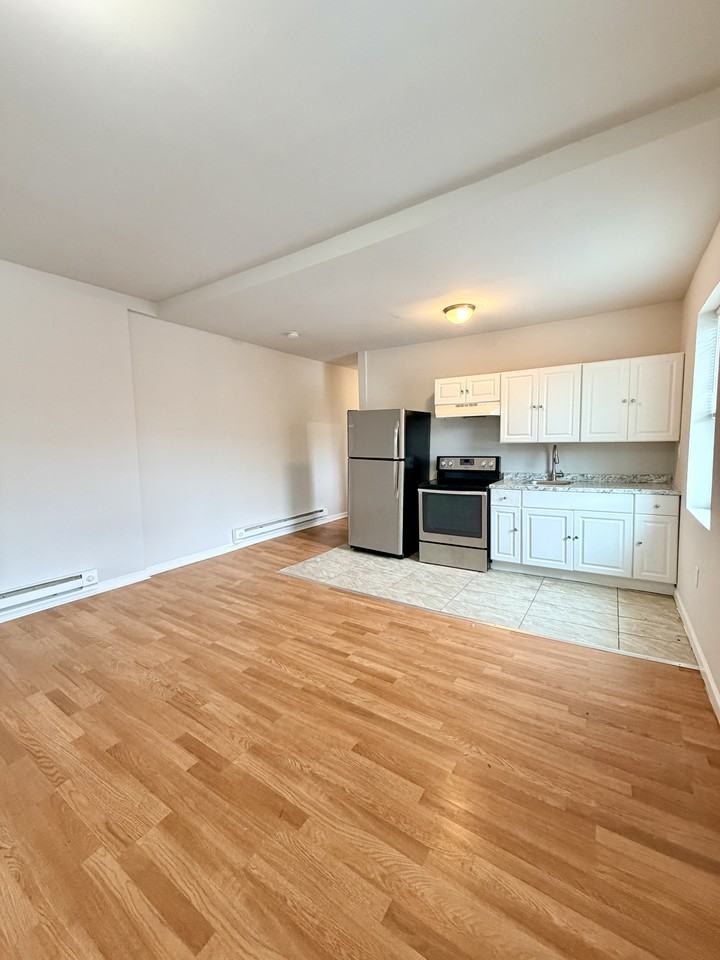 5749 Wister St #3 - Photo 4 of 11