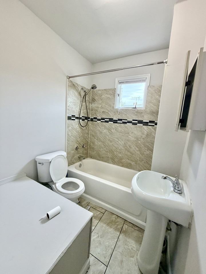 5749 Wister St #3 - Photo 5 of 11