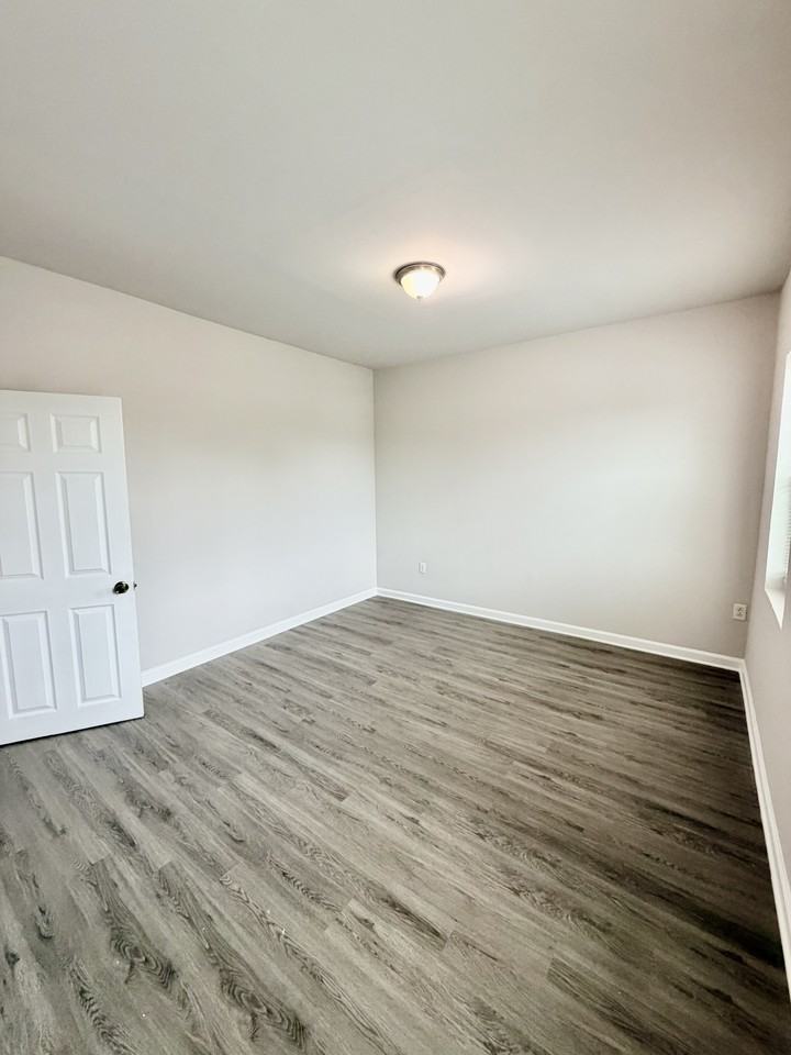 5749 Wister St #3 - Photo 7 of 11
