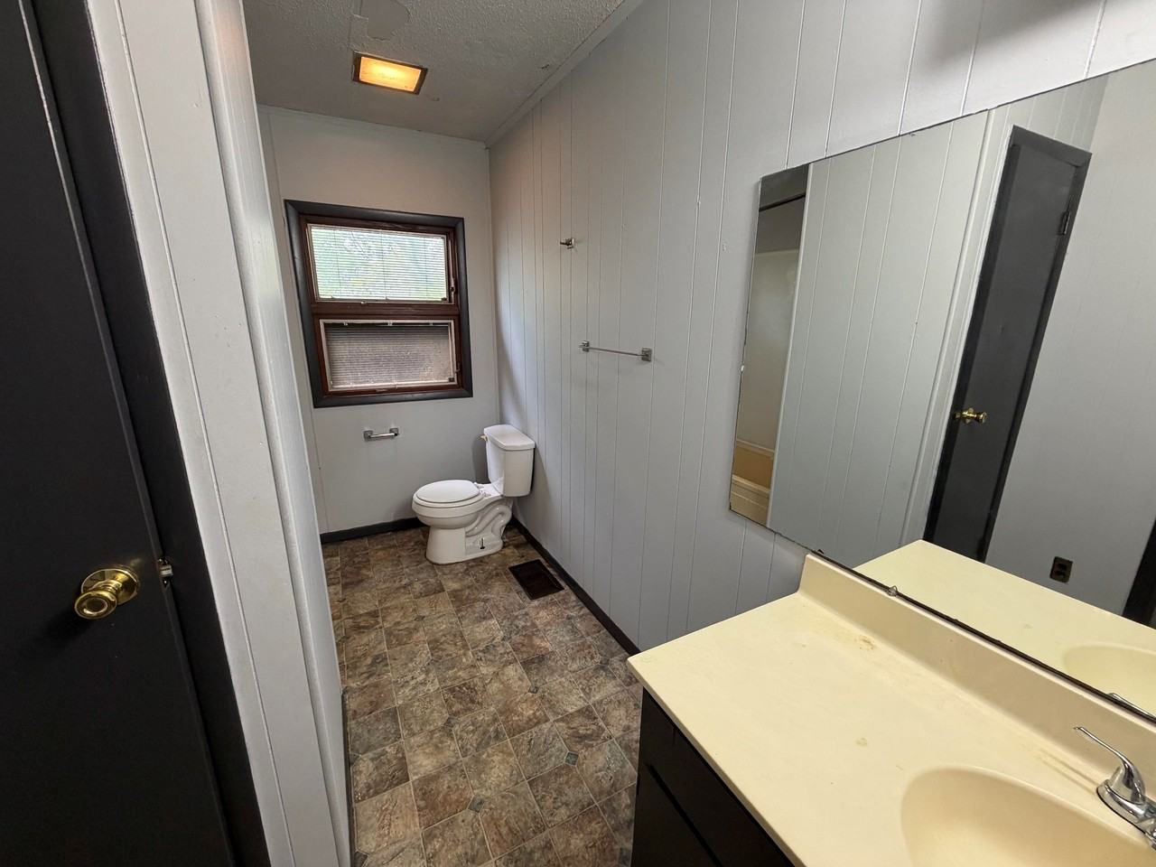 1108 Wabash Ave - Photo 4 of 16