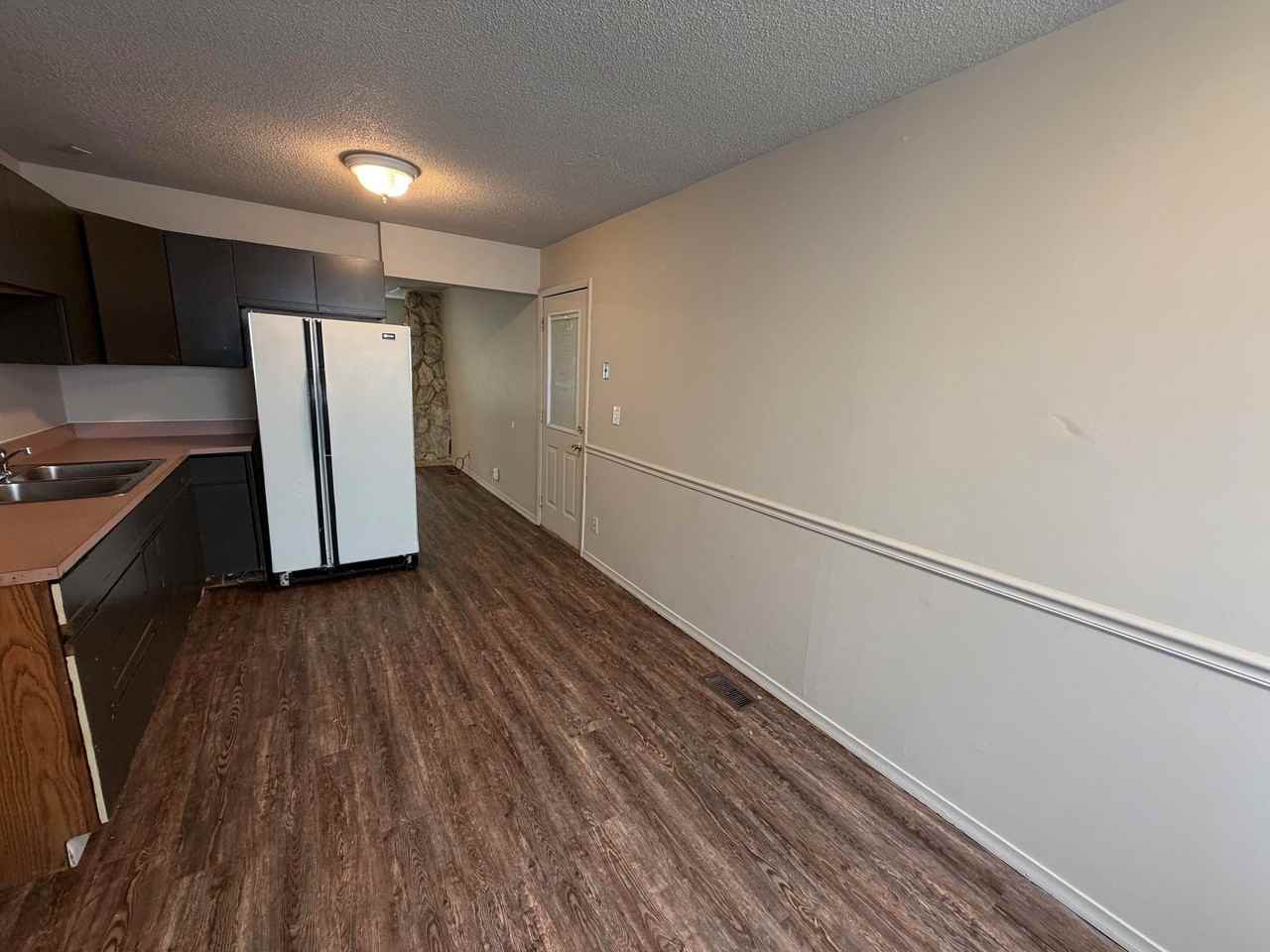 1612 Crestview Dr - Photo 2 of 15