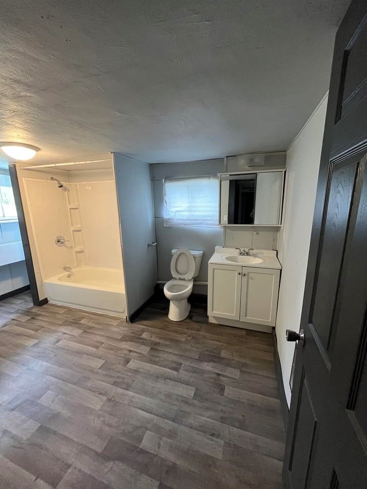 410 Lakeview Ave - Photo 5 of 16