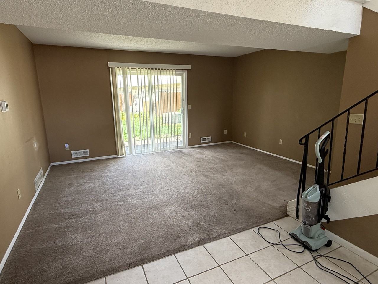 4041 W 125th St #12 - Photo 4 of 12