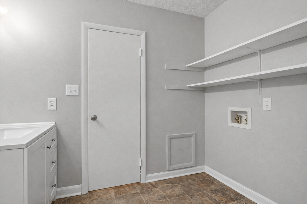 1242 Beltline Rd Sw #512 - Photo 7 of 50