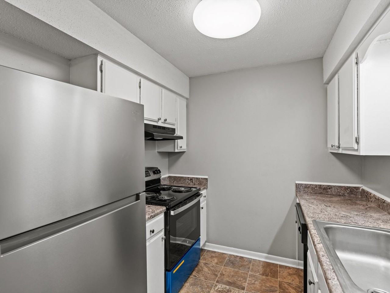 1242 Beltline Rd Sw #807 - Photo 7 of 50